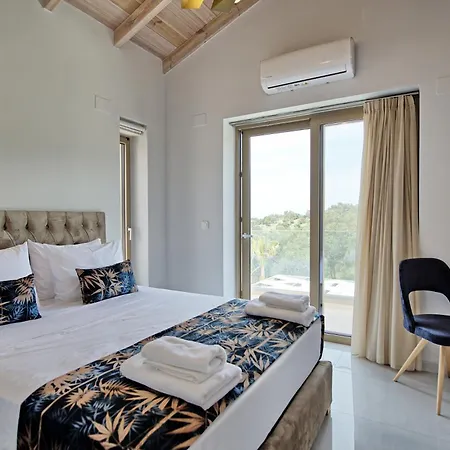 Villa Silentium Olia By Posarellivillas *